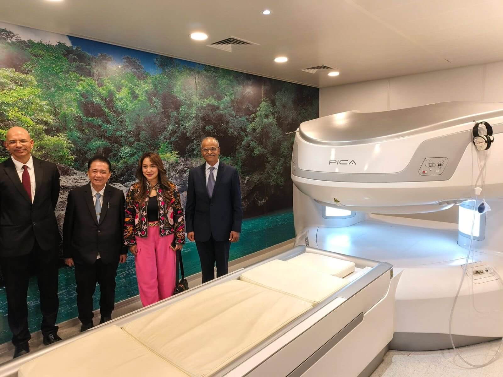 H.E. Ambassador Harsh Kumar Jain joins CEO Joyce Socao and Director Bu Castro at the launch of the Philippines’ first PICA Open MRI.